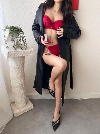 Image de Puffy Model Kiraz Detaylı  Balenli Peluş Sütyen Takım