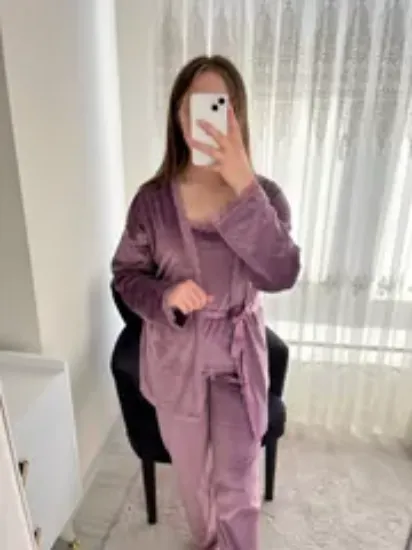 Image de Lila Kadife Sabahlıklı Kadın Pijama Takımı